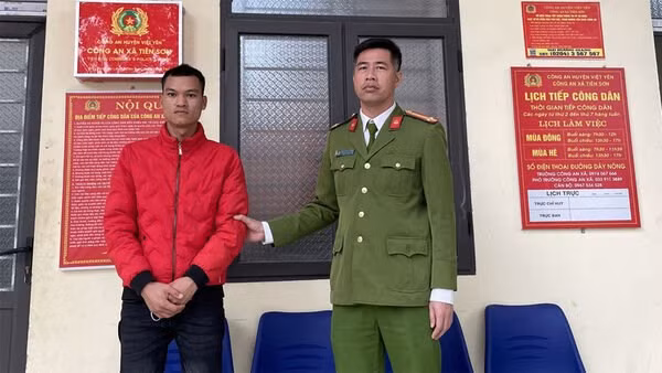 Lê Văn Phong tại Cơ quan Công an. Ảnh: Công an Bắc Giang