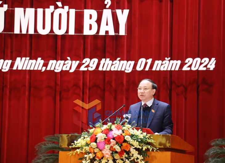 Đồng chí Nguyễn Xuân Ký, Ủy viên Trung ương Đảng, Bí thư Tỉnh ủy, Chủ tịch HĐND tỉnh, phát biểu khai mạc kỳ họp.