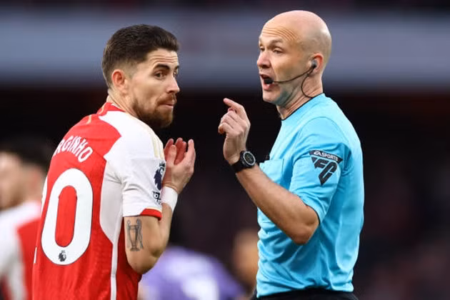 Arsenal sẽ phải nộp phạt 25.000 bảng.