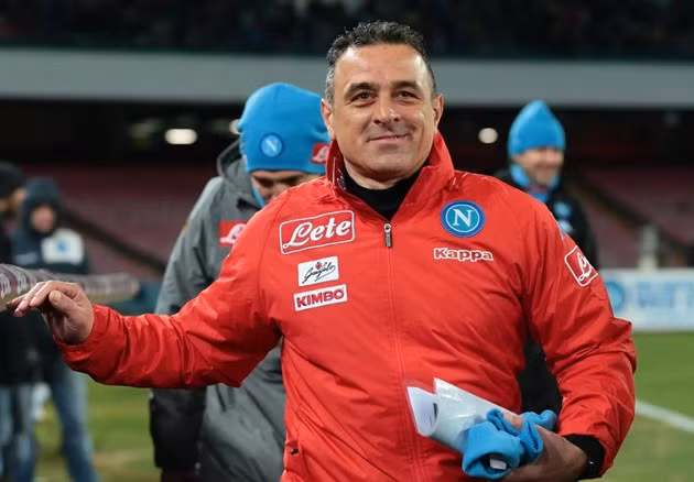 Francesco Calzona từng có thời gian dài làm trợ lý ở Napoli.