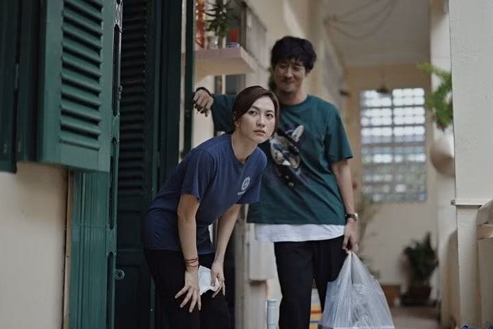 Diễn xuất của Phương Anh Đào và Tuấn Trần nhận nhiều lời khen ngợi.