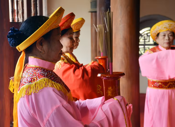 Phục dựng lại Lễ tế đình - miếu Ngọc Vừng mang âm hưởng, nét đẹp văn hóa truyền thống của làng quê Việt.