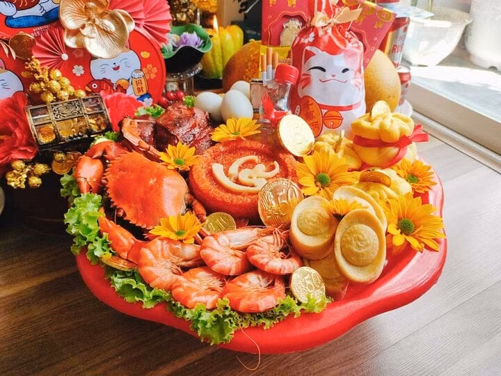 Bộ tam sên trong mâm cúng ngày vía thần Tài. (Ảnh: Hàn Hương Thủy)