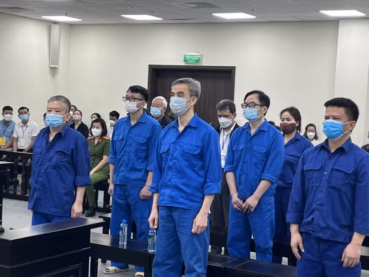 Các bị cáo tại phiên tòa.