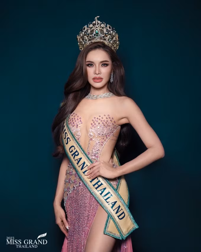 Bộ ảnh đầu tiên của Thaweeporn Phingchamrat thực hiện ngay sau trở thành tân hoa hậu. Ảnh: Miss Grand Thailand