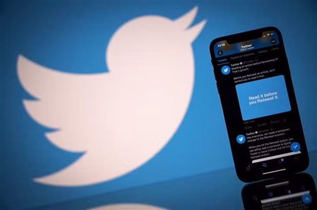 Twitter bat dau go bo