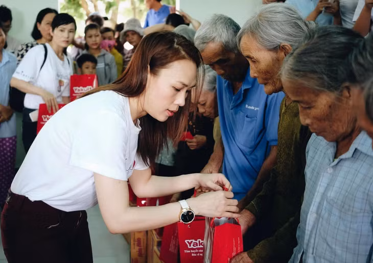 Cần nhân rộng những hành động đẹp của người làm nghệ thuật.