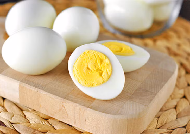 Ăn trứng tốt cho tim mạch và trí não.