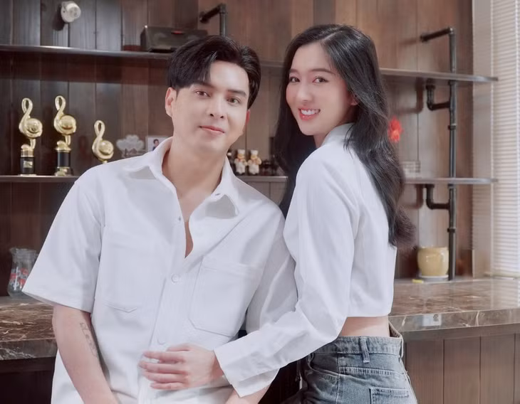 Bạn gái kém 17 tuổi của Hồ Quang Hiếu ảnh 1 Bạn gái kém 17 tuổi của Hồ Quang Hiếu ảnh 1