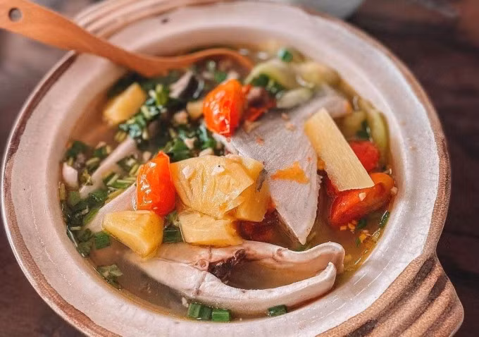 Canh chua cá là món ăn quen thuộc trong mâm cơm thường ngày của người Việt. Ảnh: myhoang152.