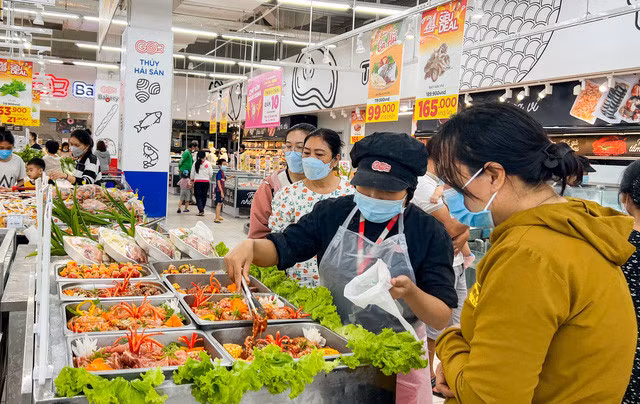 Giảm 2% thuế VAT: Đòn bẩy kích cầu tiêu dùng - Ảnh 2.