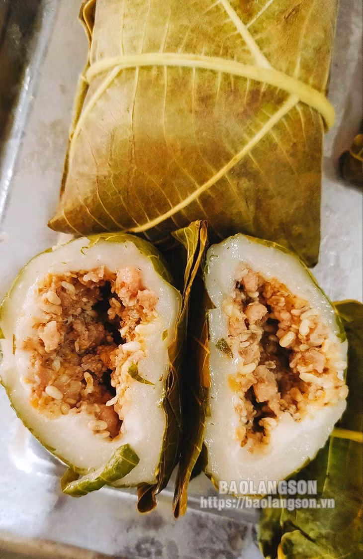 Bánh nếp trứng kiến