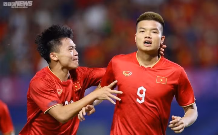 U22 Việt Nam đánh bại U22 Lào.