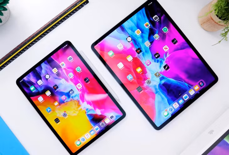iPad Pro 11 inch (trái) và 12,9 inch (phải). Ảnh: NotebookCheck.