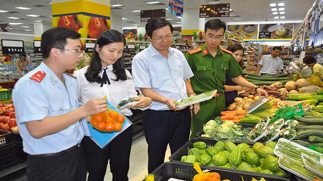 Tăng cường bảo đảm an ninh, an toàn thực phẩm trong tình hình mới.