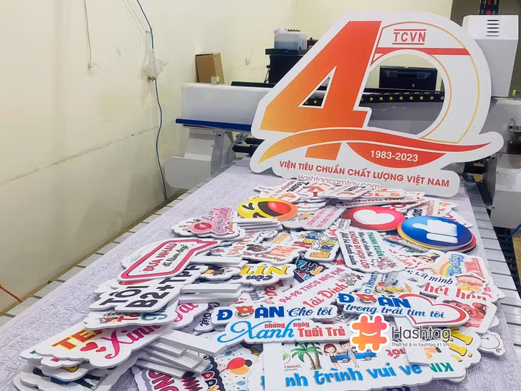 Cửa hàng in hashtag cầm tay chụp hình đẹp, uy tín và chất lượng ảnh 5