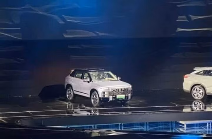(Ảnh: Carnewschina)