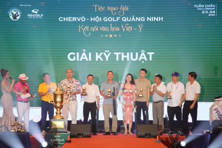 Các golfer xuất sắc giành giải kỹ thuật các hạng mục được nhận giải của Ban Tổ chức.