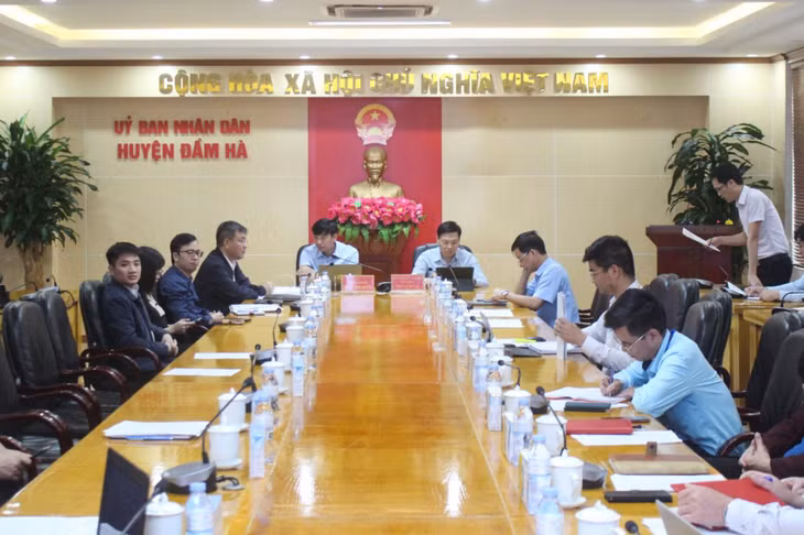 Công ty CP Tập đoàn TH làm việc với UBND huyện Đầm Hà về triển khai Đề án thành lập Khu nông nghiệp công nghệ cao (tháng 4/2023). Ảnh: Thu Hiền (Trung tâm TT-VH Đầm Hà)