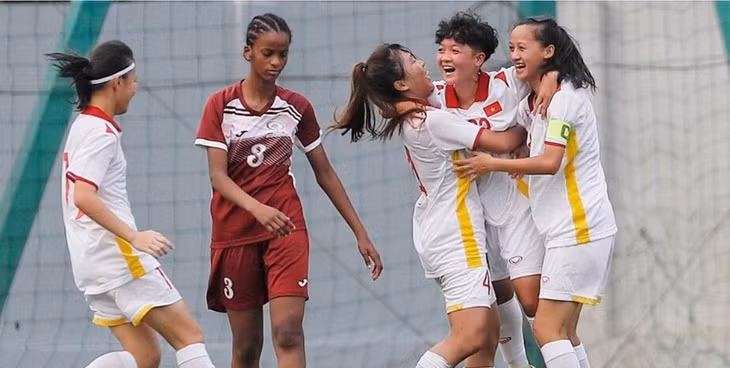 Trước đó VN thắng dễ Palestine 5-0. Ảnh: AFC