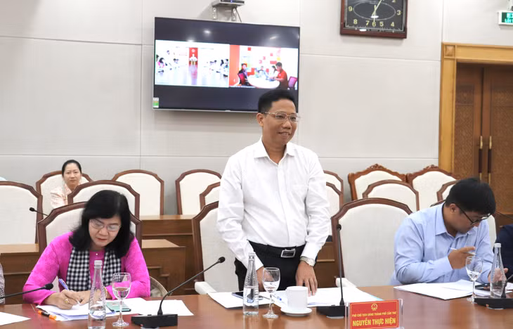 Đồng chí Nguyễn Thực Hiện, Phó Chủ tịch UBND TP Cần Thơ phát biểu ý kiến. 