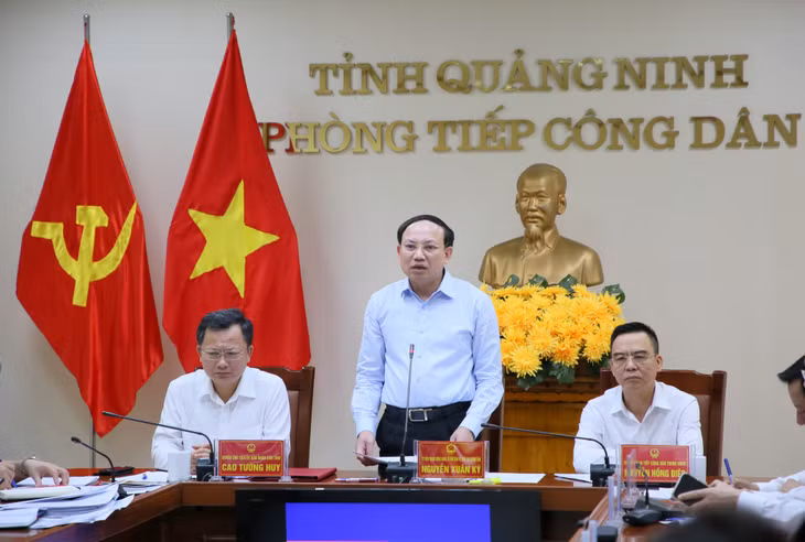 Đồng chí Nguyễn Xuân Ký, Ủy viên Trung ương Đảng, Bí thư Tỉnh ủy, Chủ tịch HĐND tỉnh cho ý kiến xử lý các vụ việc.