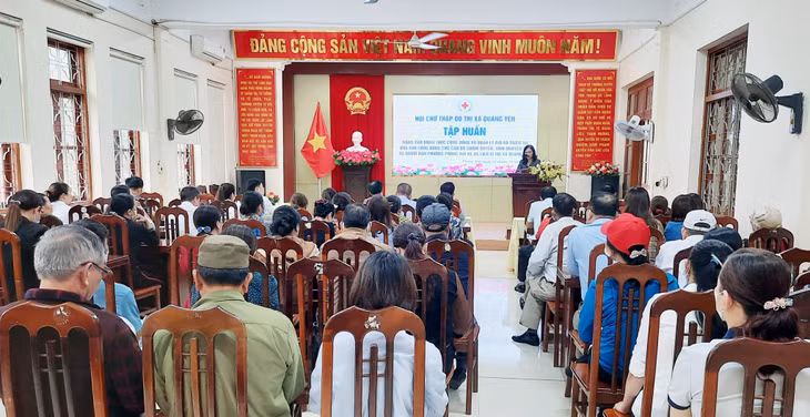 Hội CTĐ TX Quảng Yên tập huấn nâng cao nhận thức cộng đồng và quản lý rủi ro thiên tai dựa vào cộng đồng, tháng 4/2023.