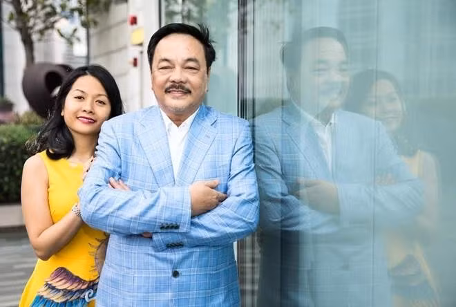 Ông chủ Tân Hiệp Phát Trần Quí Thanh cùng con gái Trần Uyên Phương. Ảnh: THP.
