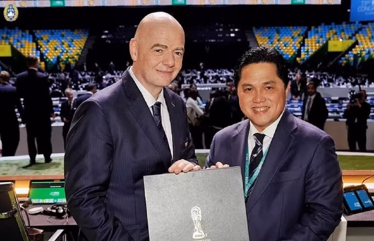 Chủ tịch PSSI, Erick Thohir đã gặp chủ tịch FIFA, Gianni Infantino tại Paris (Pháp).