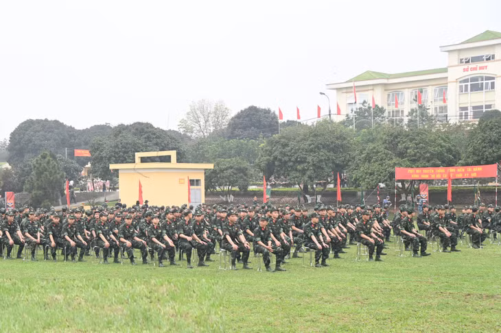 Các cán bộ, chiến sĩ tham gia chương trình.