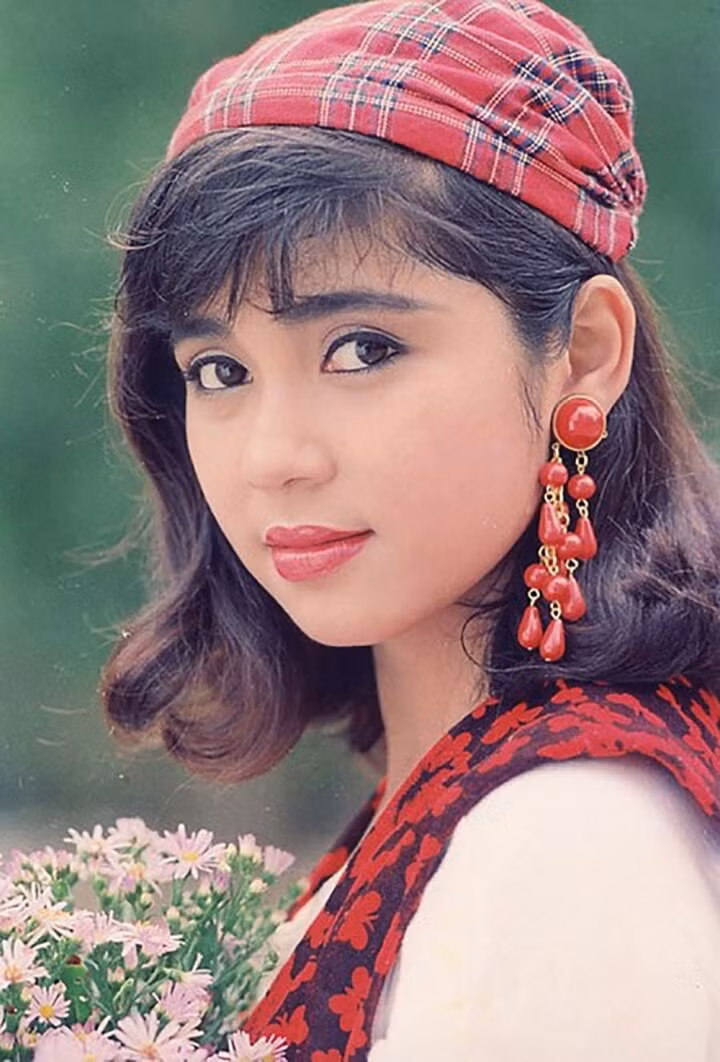 Nhắc đến Việt Trinh, khán giả vẫn nhớ đến nhiều nhất là vai diễn trong "Người đẹp Tây Đô", bên cạnh đó là hàng loạt những vai diễn trong:"Lệnh truy nã", "Nước mắt học trò", "Sân ga tình yêu", "Duyên trần thoát tục", "Sương gió biên thùy"...