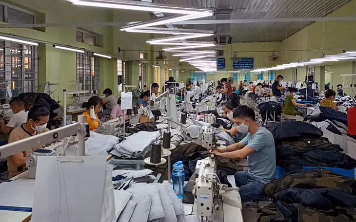 Sản xuất hàng dệt may tại Tổng công ty cổ phần Dệt may Nam Ðịnh.