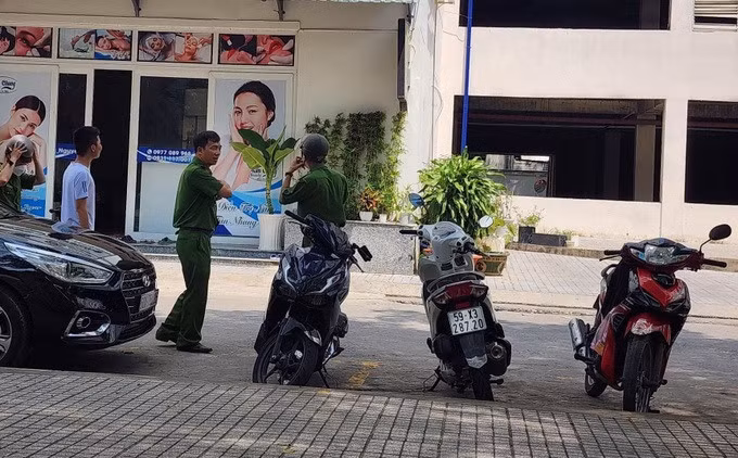 Tòa nhà chung cư, nơi xảy ra vụ việc (Ảnh: Đ.V.).