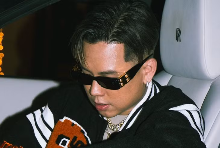 Andree Right Hand được đồn đoán ngồi ghế HLV Rap Việt. Nếu điều đó xảy ra, Rap Việt mùa 3 sẽ bổ sung màu sắc hoàn toàn khác so với 2 mùa trước. Andree gắn với hình ảnh của một rapper "bad boy" có gu âm nhạc và thời trang theo xu hướng rapper Âu - Mỹ.