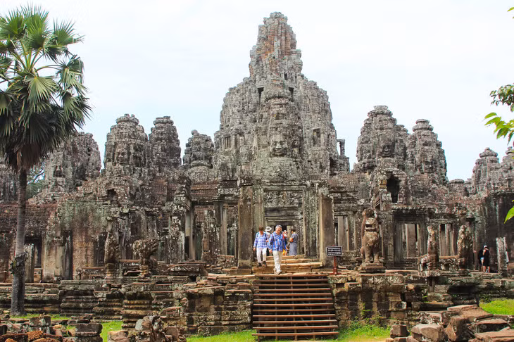 Bạn có thể lạc ở quần thể Angkor vì sự trùng điệp, hùng vĩ của rất nhiều công trình độc đáo - Ảnh: MINH HUYỀN