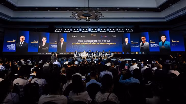 Đại diện các tổ chức trong nước và quốc tế trong phiên thảo luận “Từ kinh nghiệm quốc tế tới thực tế Việt Nam: Cân bằng giữa đổi mới sáng tạo và quản trị rủi ro” tại Hội nghị Mã hóa tài sản thực Việt Nam 2026 (Vietnam RWA Summit 2026).