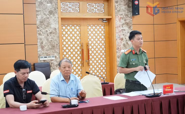 Đại diện Công an tỉnh thông tin tại hội nghị.