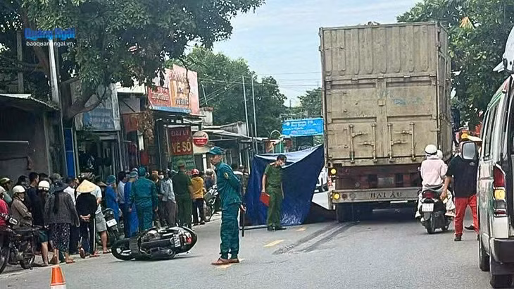Hiện trường vụ tai nạn giao thông trên đường tỉnh 623B, đoạn qua xã Nghĩa Giang. Ảnh: ĐVCC