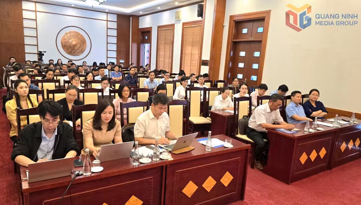 Quang cảnh đại biểu dự hội thảo.