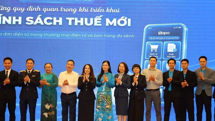 Bà Phạm Thị Mai Anh – PGĐ Khối Ngân hàng số MB cùng đại diện các đơn vị tổ chức