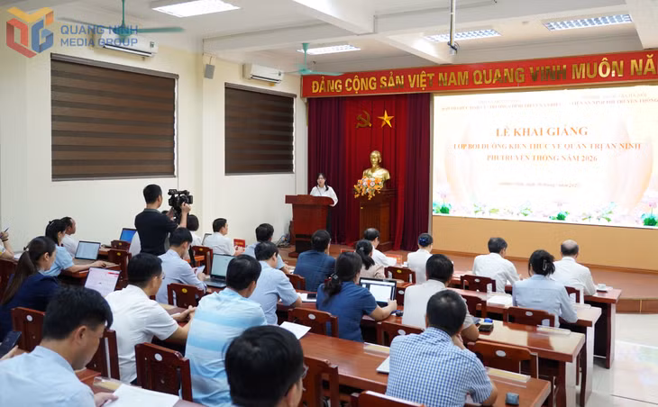 Quang cảnh lễ khai giảng.