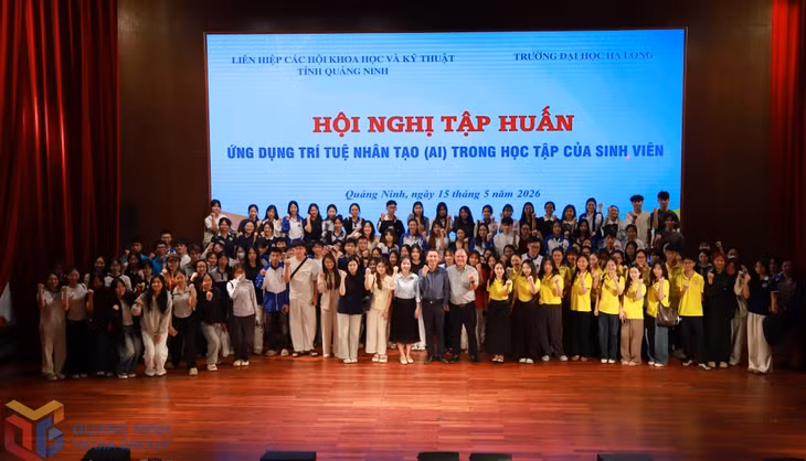 Trường Đại học Hạ Long phối hợp tổ chức tập huấn ứng dụng trí tuệ nhân tạo AI trong học tập của sinh viên.