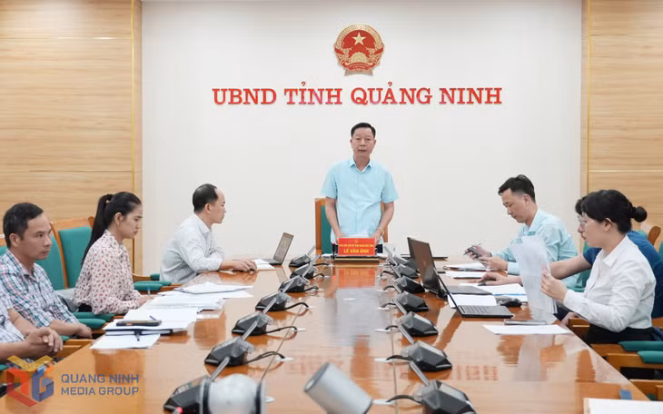Quang cảnh cuộc họp.