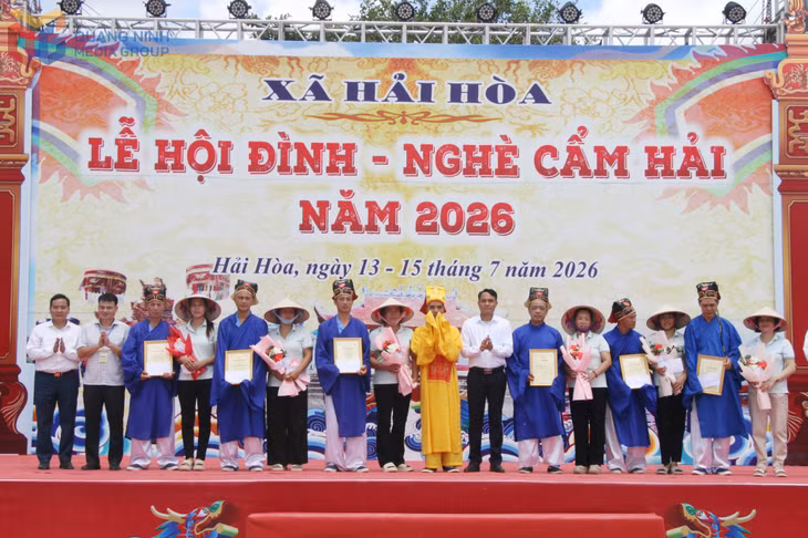 Trao giải thưởng 