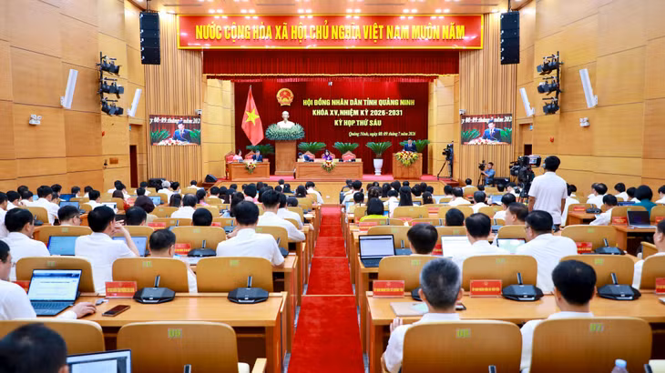 Quang cảnh kỳ họp.