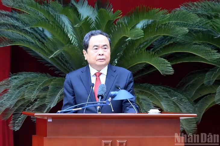 Đồng chí Trần Thanh Mẫn, Ủy viên Bộ Chính trị, Chủ tịch Quốc hội điều hành phiên khai mạc hội nghị.