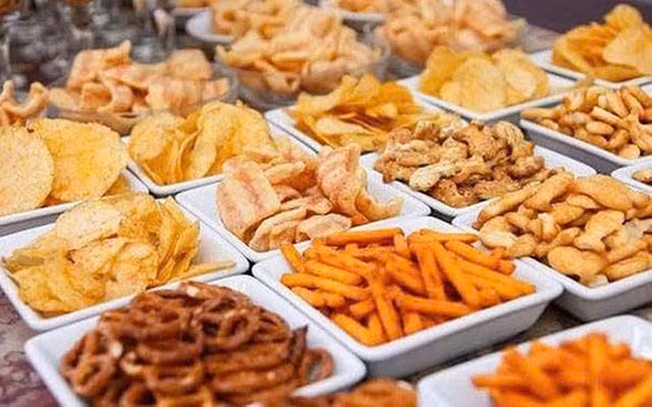 Thức ăn nhanh đang hút giới trẻ. Ảnh minh họa.