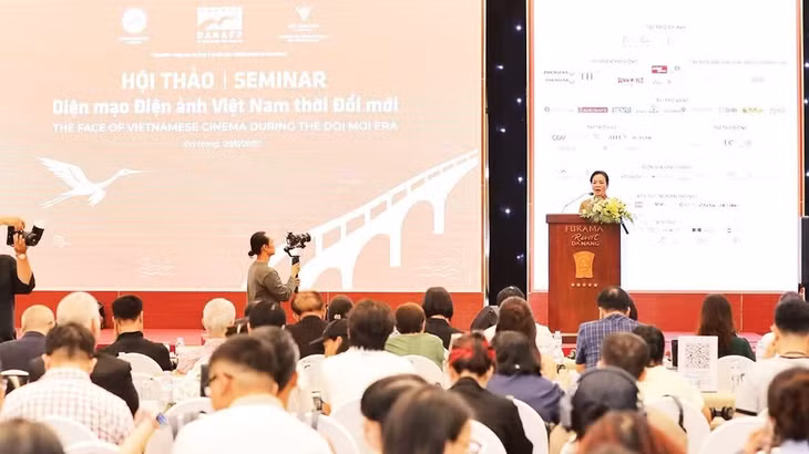 Quang cảnh Hội thảo "Diện mạo điện ảnh Việt Nam thời Đổi mới". (Ảnh: PHẠM NGUYỄN)