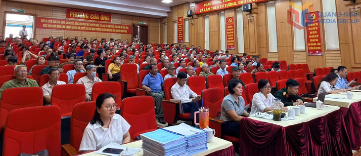 Hội nghị trợ giúp pháp lý cơ sở tại phường Cửa Ông thu hút đông đảo người dân tham dự.