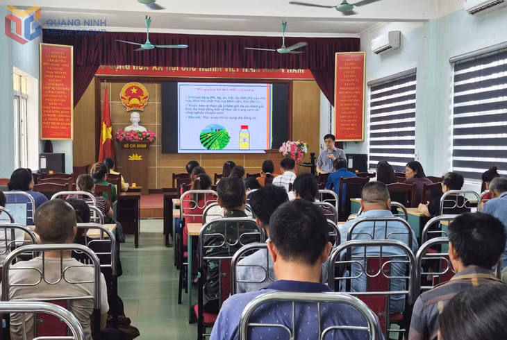 Sở Công Thương tuyên truyền về kinh doanh đa cấp cho người dân xã Đông Ngũ.